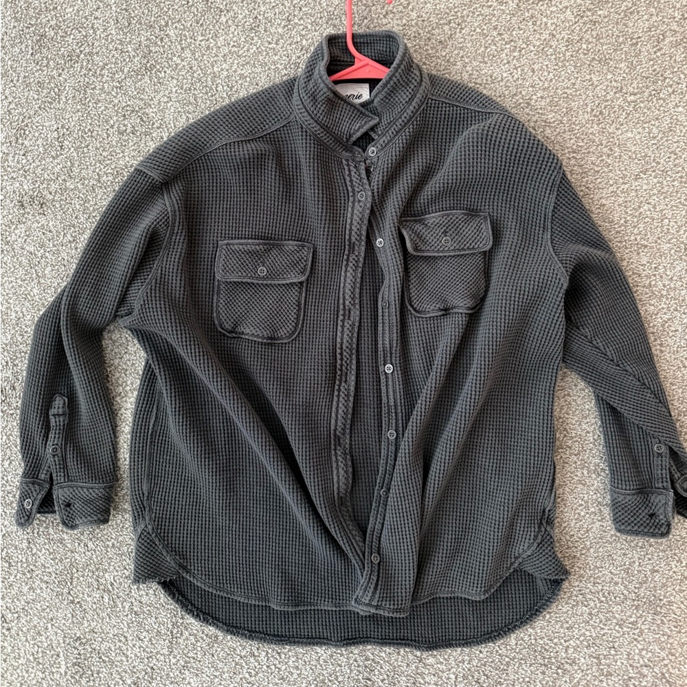 Aerie Charcoal waffle button up